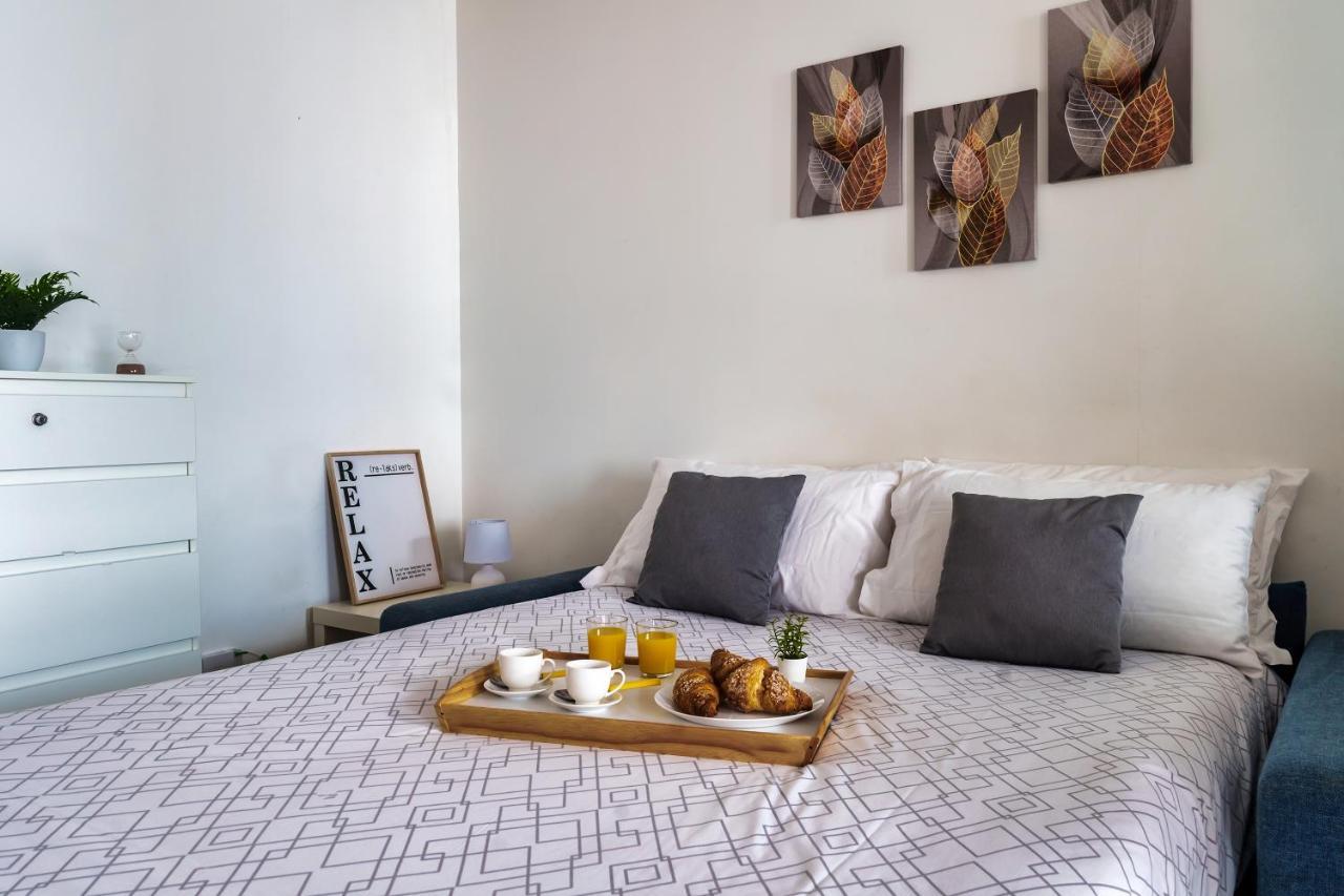 Apartament Duomo In 10 Minutes - Modern Close To Cadorna Station Mediolan Zewnętrze zdjęcie